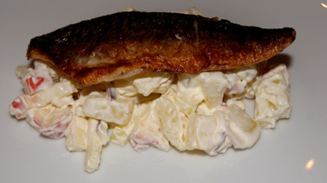 Makrell med potetsalat
