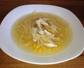 Kyllingsuppe (Chicken noodle soup)