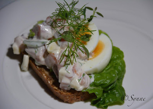 Smørbrødsalat med røkelaks