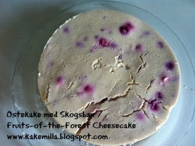 Ostekake med Skogsbær / Fruits-of-the-Forest Cheesecake