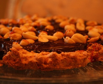 Peanøttkake med sjokolade og karamell (Snickerskake)