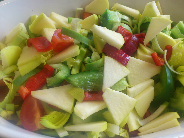 Fargerik salat med eple