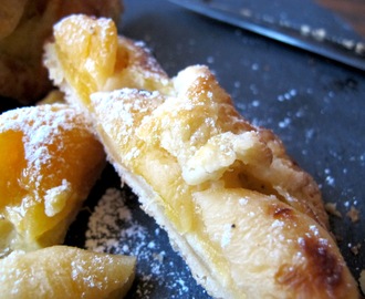 Vidunderlige italienske crostatas med juicy aprikos og Pascals hjemmelagde vaniljekrem