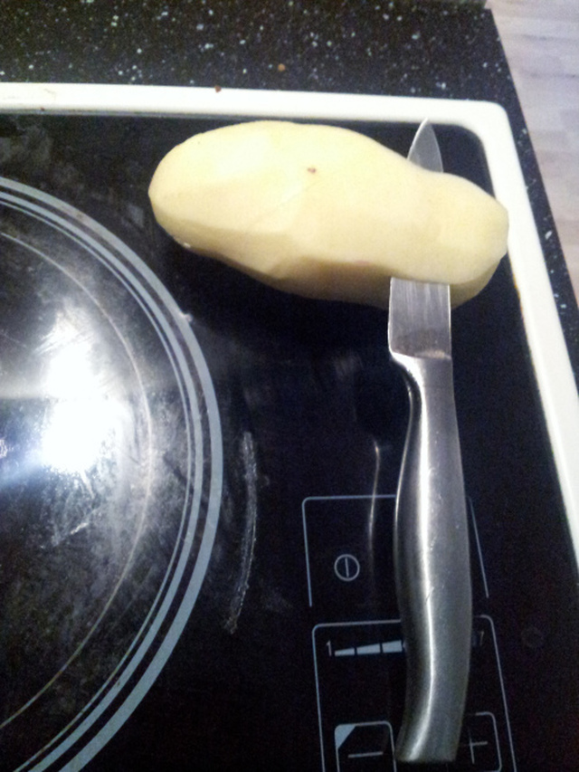 Bakt potet i ovnen, uten aluminiumsfolie.