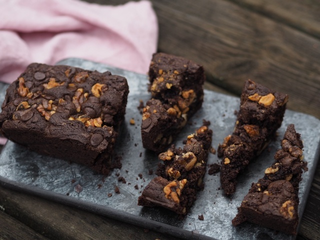 Chocolate chip – Walnut Brownie