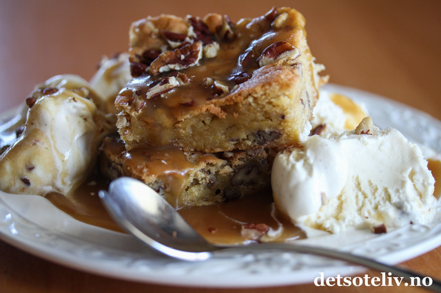 Blondies med pekannøtter