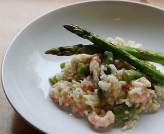 Risotto med asparges og reker