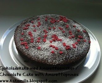 Sjokoladekake med Amarettosvisker / Chocolate Cake with Amarettoprunes