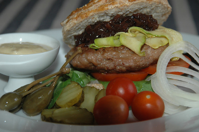 Hamburger med balsamicoløk