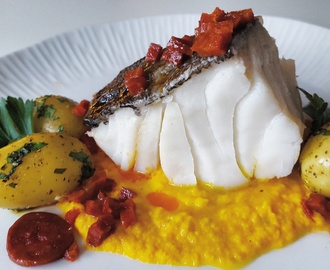 Lettsaltet torsk med gulrotpurè og chorizo