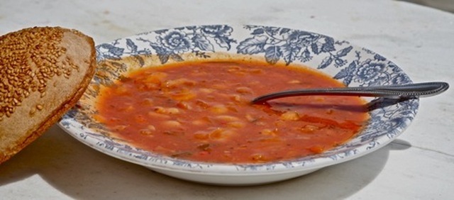 Gresk bønnesuppe