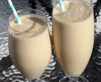 Deilig og sunn smoothie til frokost og ti grunner for hvorfor spise havregryn!
