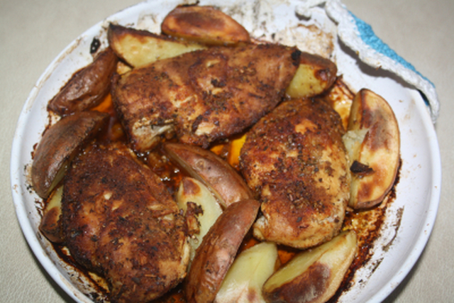 Kylling og båtpoteter i ovnen med tacokrydder