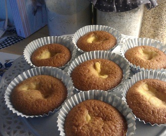 Muffins med vaniljekremfyll
