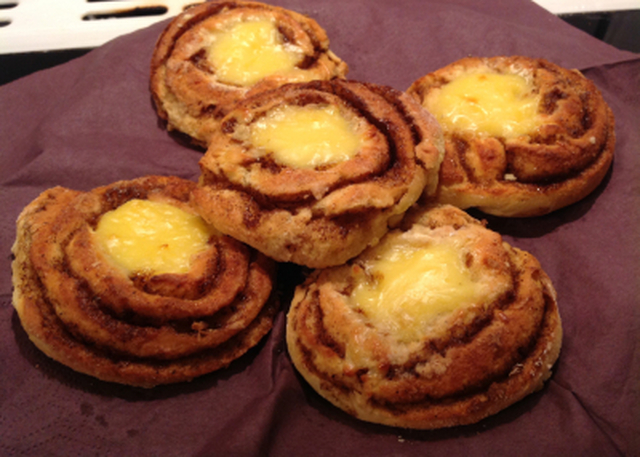 Mine gluten og laktosefrie* (sukkerfrie) kanelboller med vaniljekrem ❤️