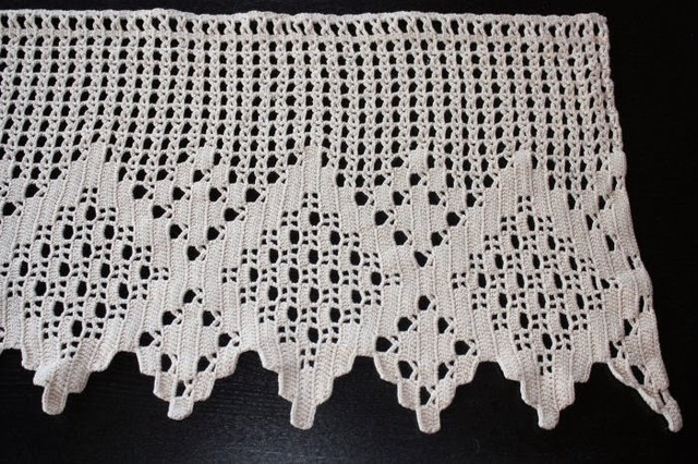 Crochet curtain/ hekla gardin