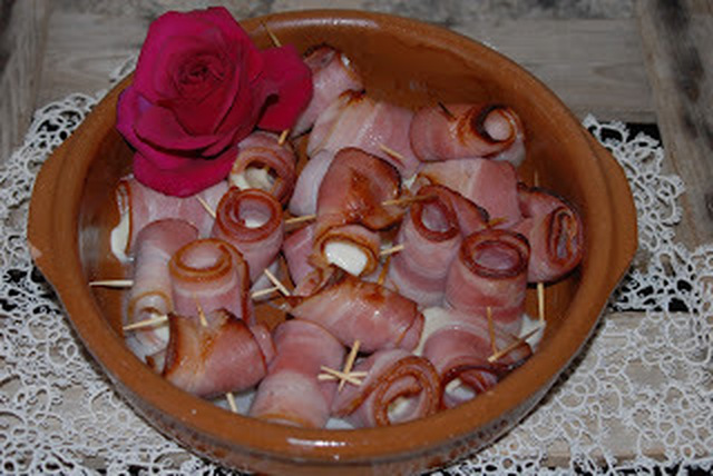 Tapas; Baconrull med mozarella