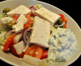 Gresk salat med Tsatziki