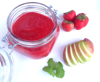 Naturlig og sukkerfritt eple- og jordbærsyltetøy