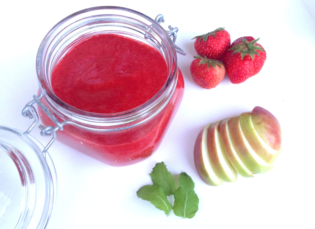 Naturlig og sukkerfritt eple- og jordbærsyltetøy