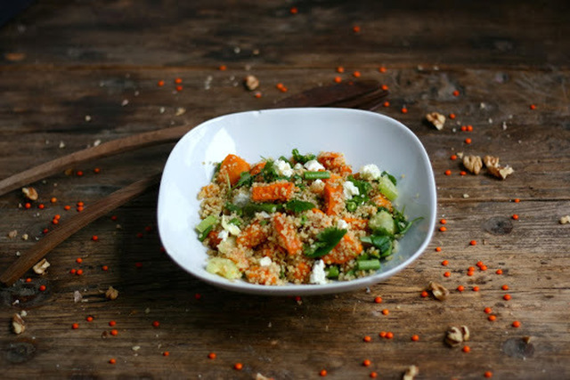 Ta med deg denne salaten inn i helgen - Quinoa og søtpotetbonanza!