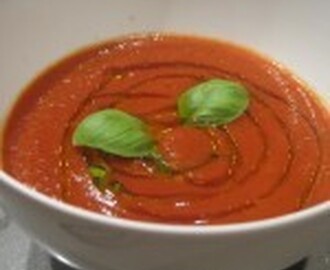 Enkel og spicy tomatsuppe