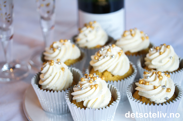 Champagne White Chocolate Cupcakes