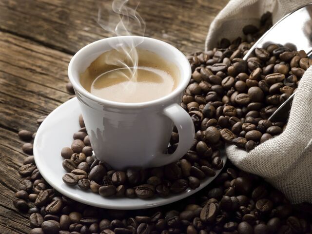Hvordan påvirker koffein nattesøvnen din?