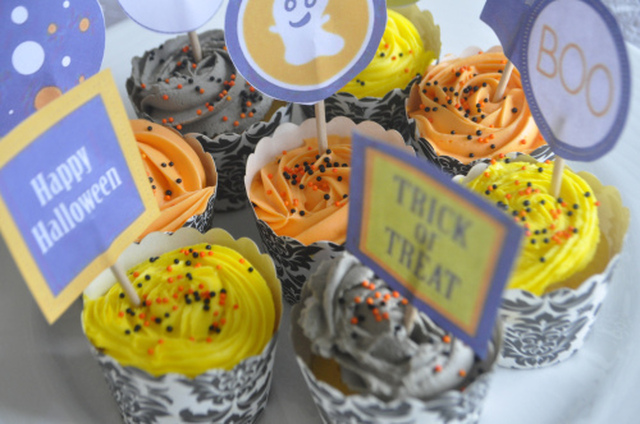 Fargerike halloween cupcakes