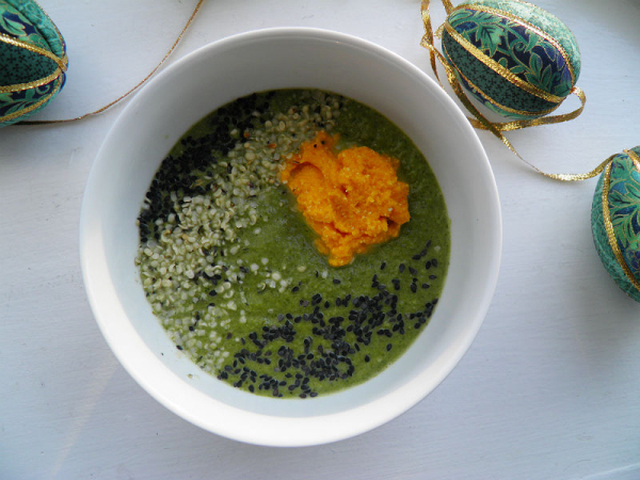Grønn Suppe med gulrotpesto