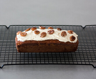 Banana bread with maple syrup frosting