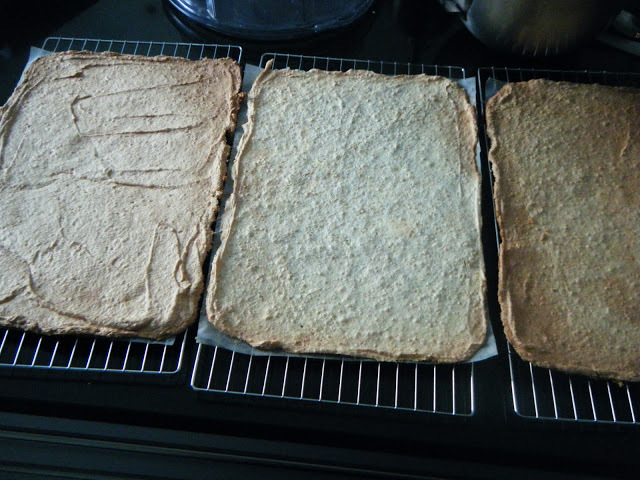 Cashew marengskake med nydelig smørkrem