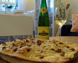 Oppskrift på Flammkuchen (Tarte Flambee)