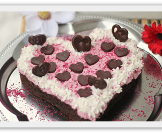 Sukkerfri sjokoladekake med bringebærkrem!