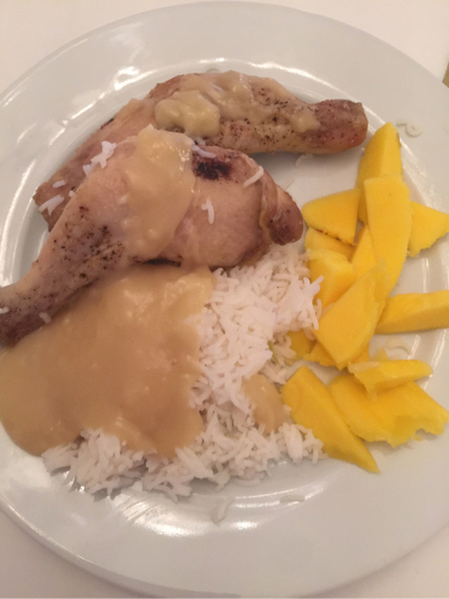 Kyllinglår med jasminris, mango og soyasaus