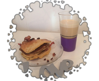 Søndagsfrokost: mandellapper med bacon og fettkaffe