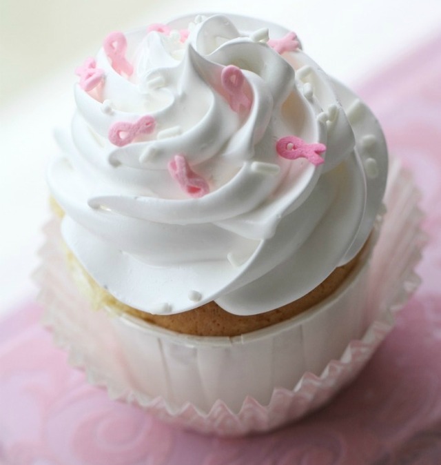 Rosa Sløyfe Cupcakes + Kitch’n + Rosa KitchenAid