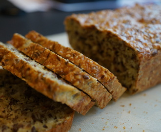 MITT ALLER FØRSTE LAVKARBOBRØD