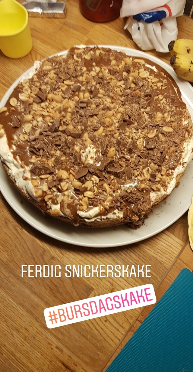 Peanøttkake eller Snickerskake, om du vil :)