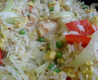Stekt ris med kylling
