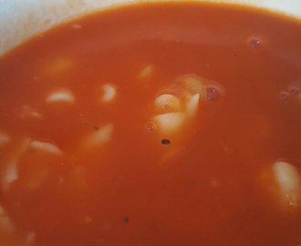 Varmende og god tomatsuppe - perfekt og kjapt etter en tur på ski!