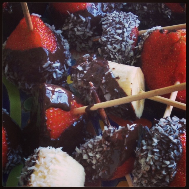 Forfriskende "isbær" trukket med mørk sjokolade....smak av sommer..