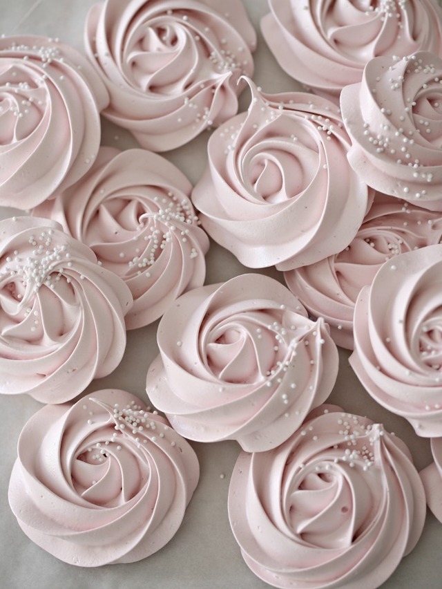 Meringue Rose Cookies