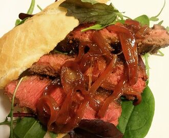 Flat Iron Steak Sandwich med karamellisert rødløk ♫♪