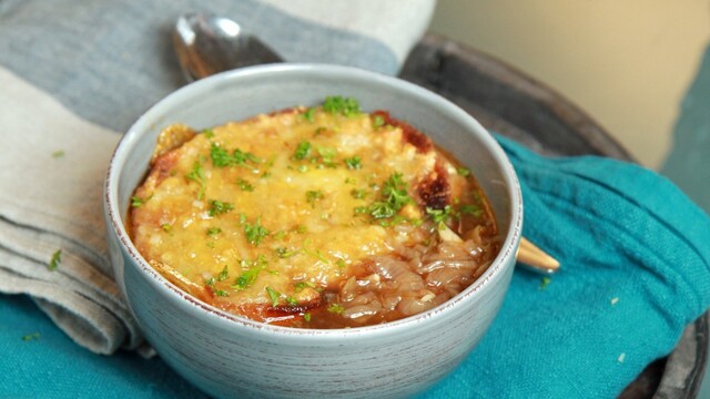 Varmende løksuppe