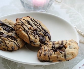 Chuncky Chocolate Chip Peanut Butter Cookies