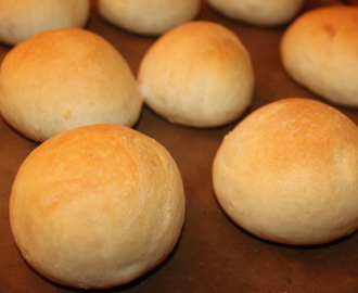 Fluffy Breakfast Rolls!