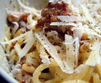 Spaghetti Carbonara med kyllingkjøttboller