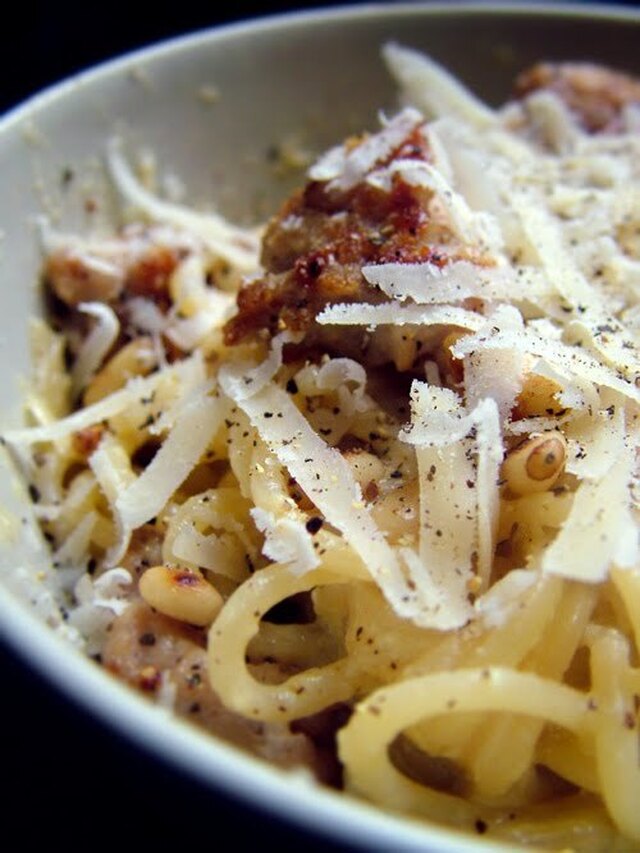 Spaghetti Carbonara med kyllingkjøttboller