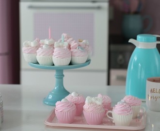 Manuela’s Diner episode 10, How to make Marshmallows Cupcakes ( video blog)